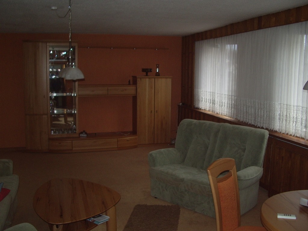 Wohnzimmer Ein- bis Zweifamilienhaus mit Zufahrt in Roßla